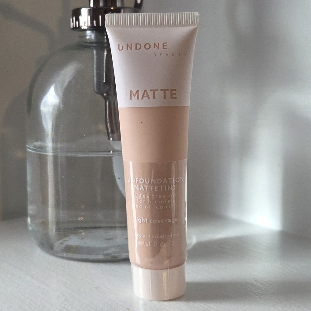 Undone Beauty Matte Light Coverage Foundation - Pink Petal Light